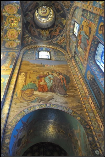 Питер: город контрастов.