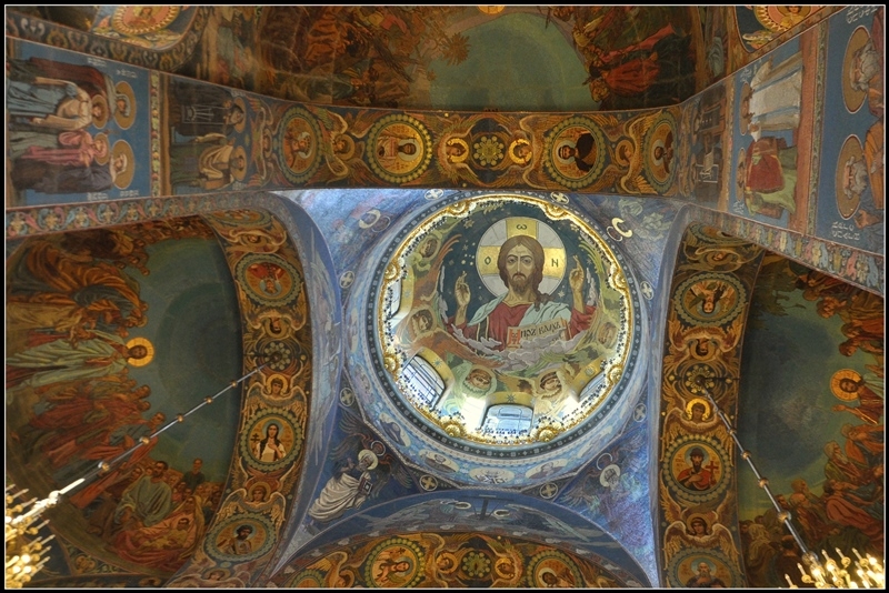 Питер: город контрастов.