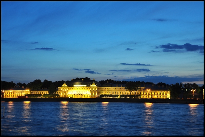 Питер: город контрастов.