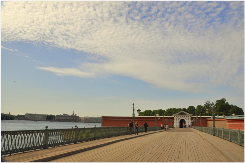 Питер: город контрастов.