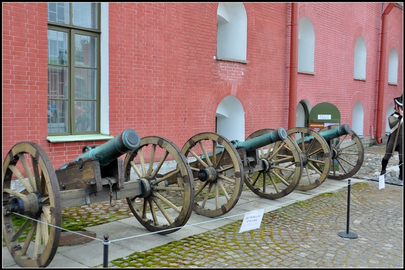 Питер: город контрастов.