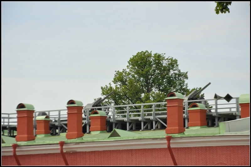 Питер: город контрастов.