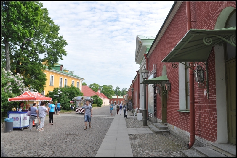 Питер: город контрастов.