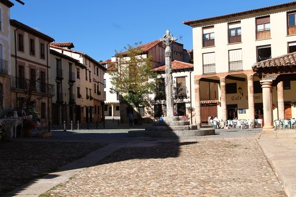 Los pueblos más bonitos de España (ассоциация "самых красивых" деревушек Испании)