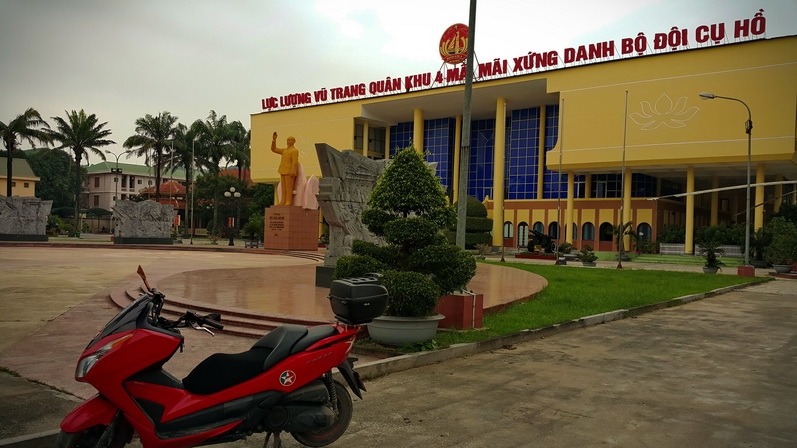 Из Тайланда на мотобайке во Вьетнам, Лаос, Камбоджу. Путешествие во Времени в Город Весны