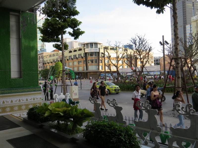 Сайгон, как он есть, много фото города. 10--11 января 2014г.