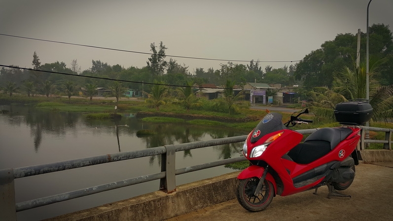 Из Тайланда на мотобайке во Вьетнам, Лаос, Камбоджу. Путешествие во Времени в Город Весны