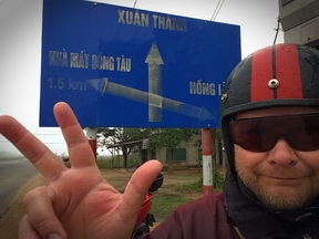 Из Тайланда на мотобайке во Вьетнам, Лаос, Камбоджу. Путешествие во Времени в Город Весны