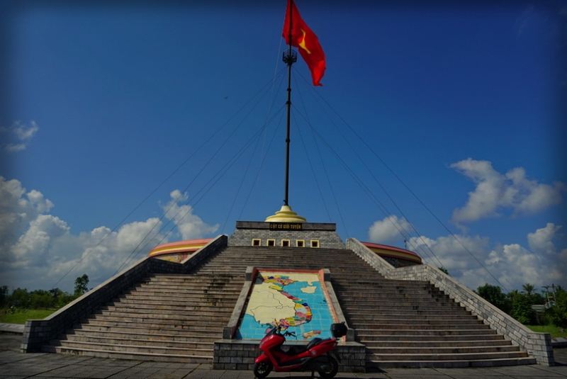 Из Тайланда на мотобайке во Вьетнам, Лаос, Камбоджу. Путешествие во Времени в Город Весны