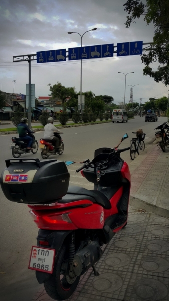 Из Тайланда на мотобайке во Вьетнам, Лаос, Камбоджу. Путешествие во Времени в Город Весны