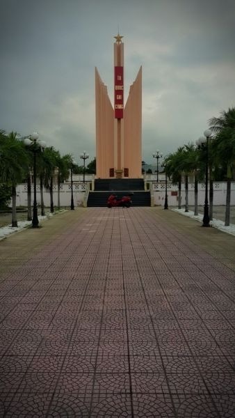 Из Тайланда на мотобайке во Вьетнам, Лаос, Камбоджу. Путешествие во Времени в Город Весны