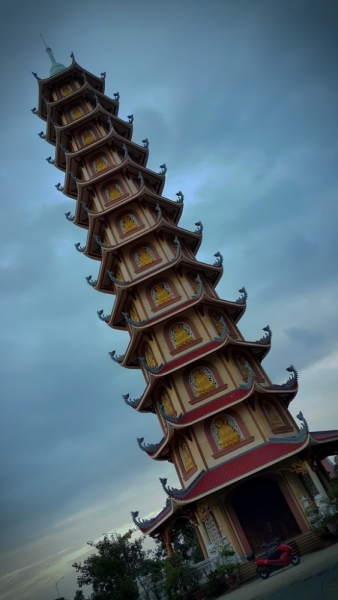 Из Тайланда на мотобайке во Вьетнам, Лаос, Камбоджу. Путешествие во Времени в Город Весны