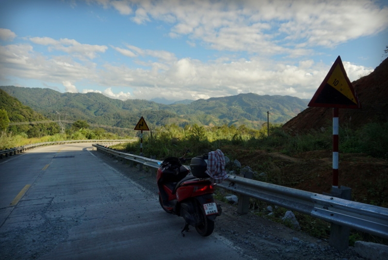 Из Тайланда на мотобайке во Вьетнам, Лаос, Камбоджу. Путешествие во Времени в Город Весны