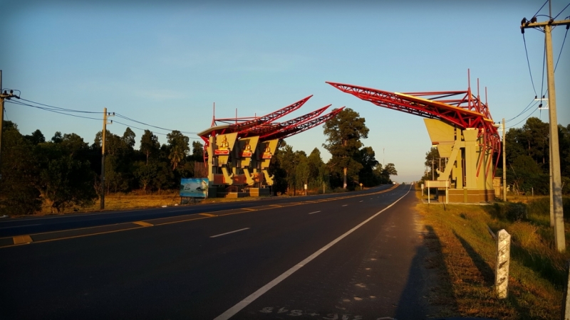 Из Тайланда на мотобайке во Вьетнам, Лаос, Камбоджу. Путешествие во Времени в Город Весны