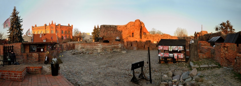 Toruń. 429 - DSC_8554-8557. Ruiny zamku krzyżackiego