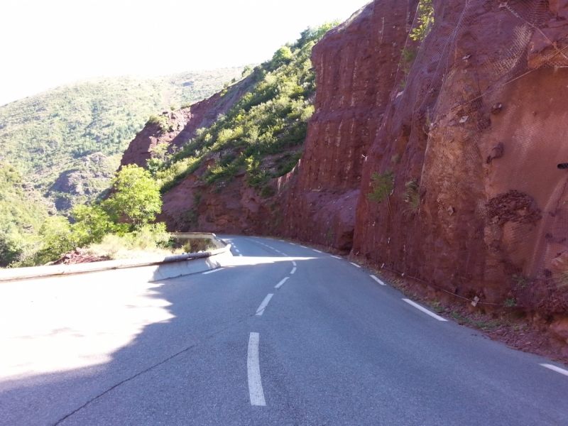 Прованс в июле 2015. Вроде банально, но с загогулиной.
