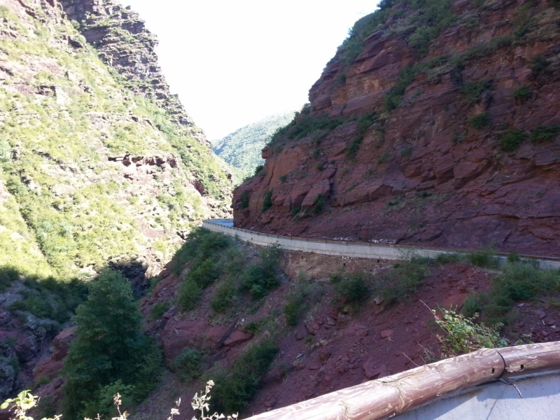 Прованс в июле 2015. Вроде банально, но с загогулиной.