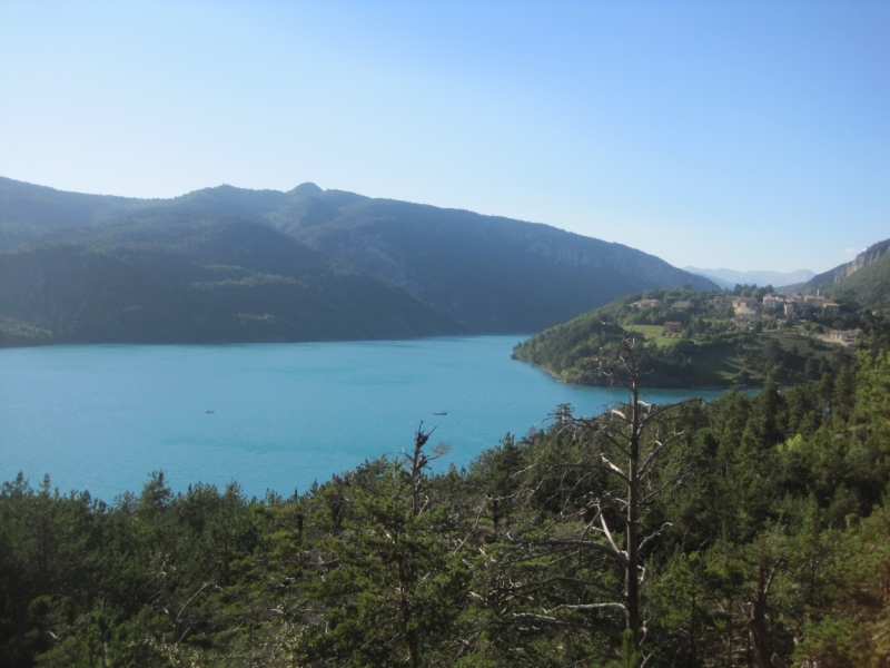 Прованс в июле 2015. Вроде банально, но с загогулиной.