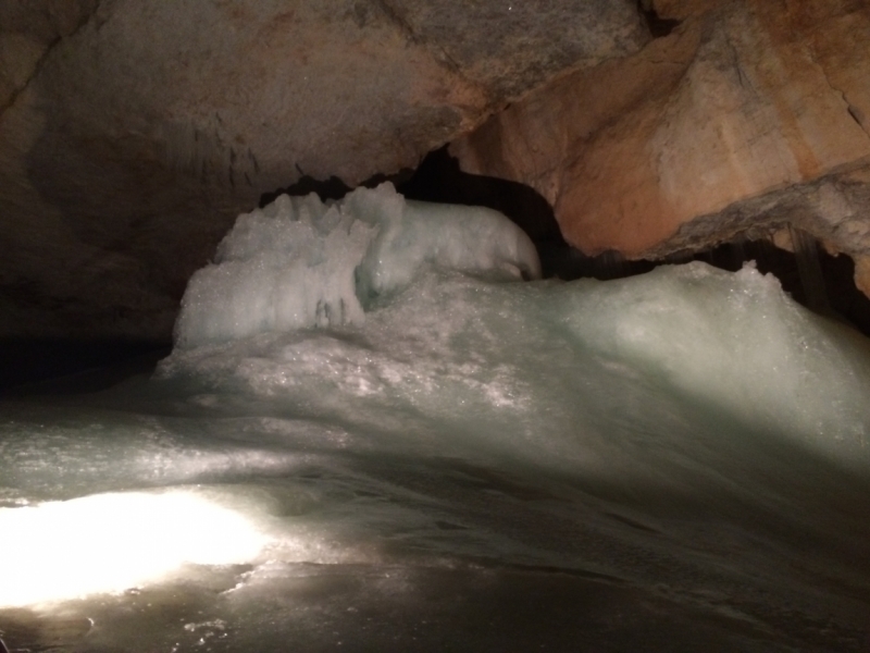 Ледяные пещеры