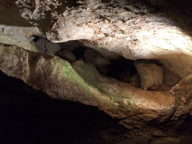 Ледяные пещеры