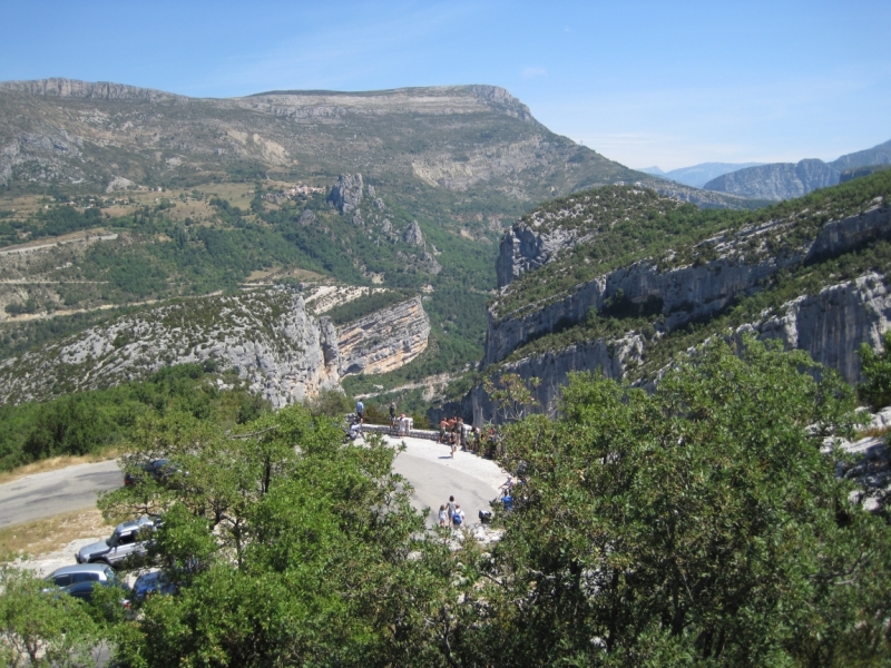 Прованс в июле 2015. Вроде банально, но с загогулиной.