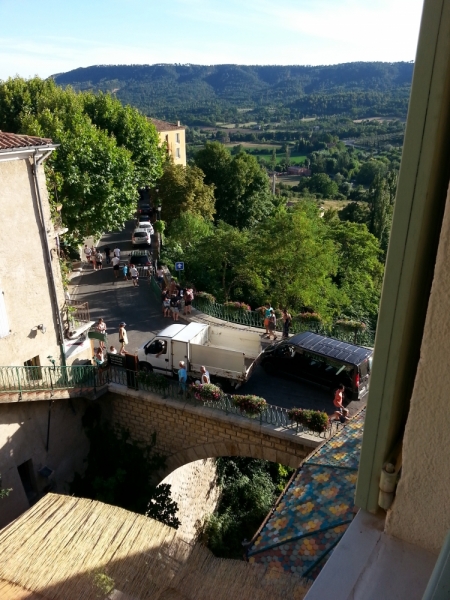 Прованс в июле 2015. Вроде банально, но с загогулиной.