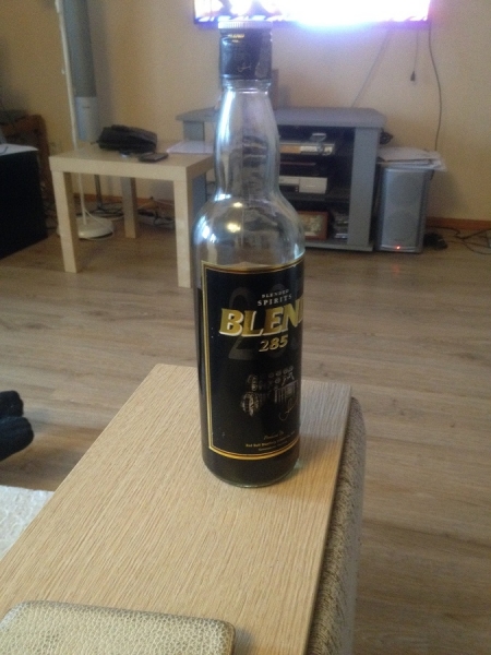 Принял на грудь, скажи что-нибудь! Трезвым вход запрещён!