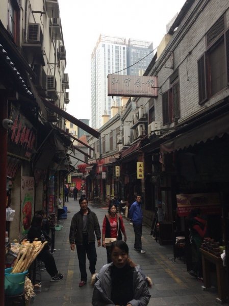 Китайская Бавария - город Циндао (Qingdao), а также океан и священные горы Лаошань