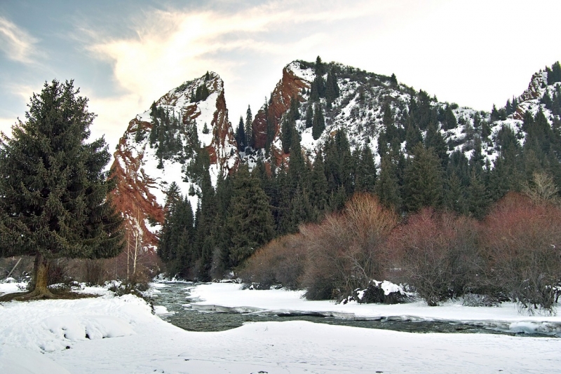 Киргизия на Новый год-2016, на лыжах и не только с ребенком 8 лет
