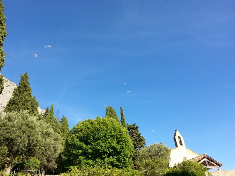 Прованс в июле 2015. Вроде банально, но с загогулиной.