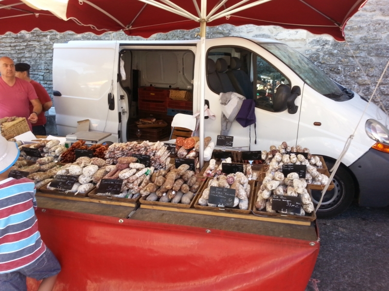 Прованс в июле 2015. Вроде банально, но с загогулиной.