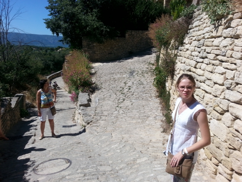 Прованс в июле 2015. Вроде банально, но с загогулиной.