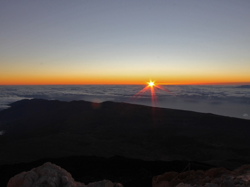 Утренняя тень Тейде (La sombra del Teide al amanecer)