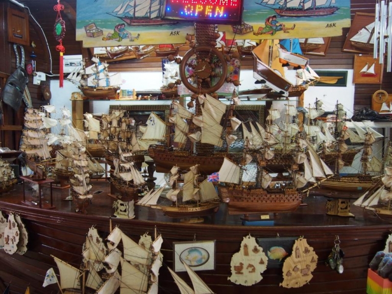 «Сначала Бог увидел Маврикий, а потом  создал рай. По его образу и подобию» Марк Твен