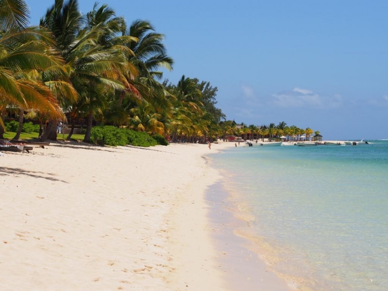 «Сначала Бог увидел Маврикий, а потом  создал рай. По его образу и подобию» Марк Твен