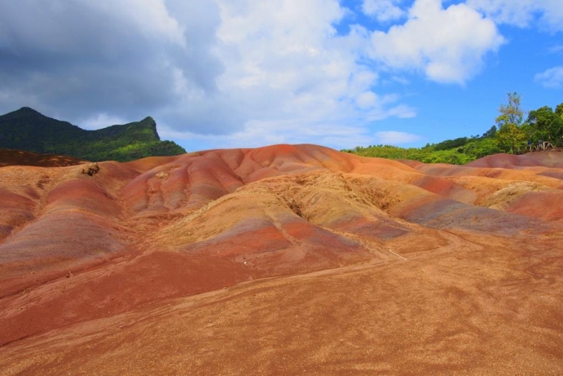«Сначала Бог увидел Маврикий, а потом  создал рай. По его образу и подобию» Марк Твен