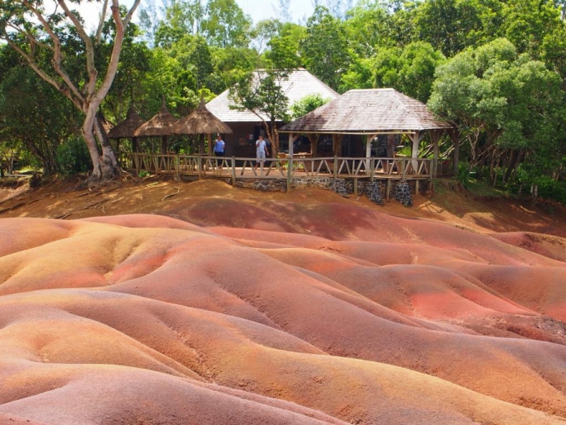 «Сначала Бог увидел Маврикий, а потом  создал рай. По его образу и подобию» Марк Твен