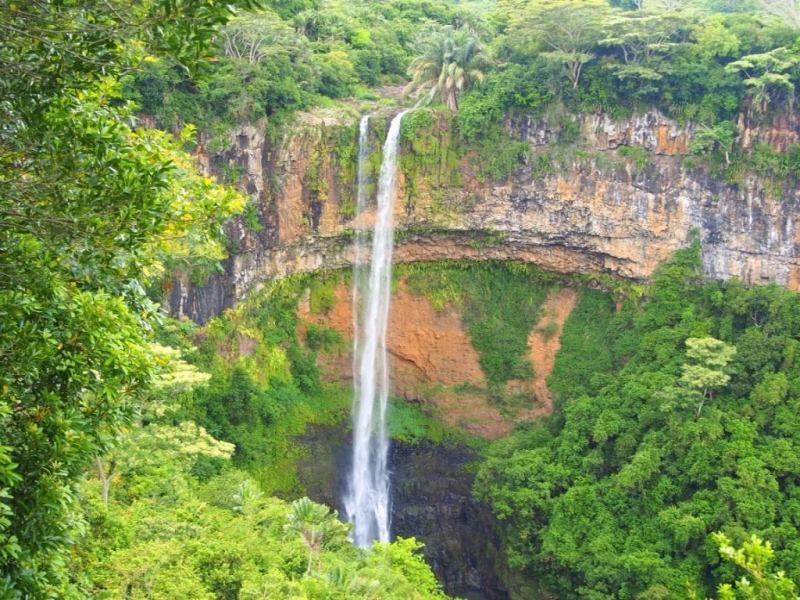 «Сначала Бог увидел Маврикий, а потом  создал рай. По его образу и подобию» Марк Твен