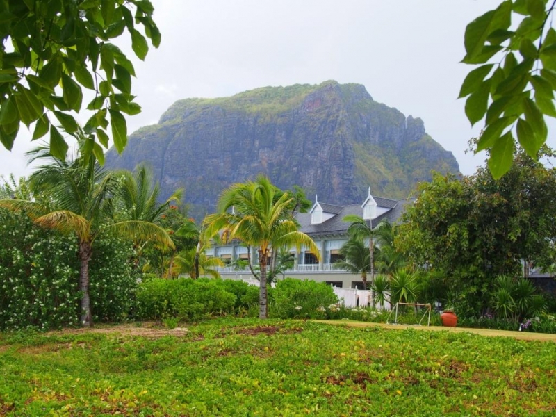 «Сначала Бог увидел Маврикий, а потом  создал рай. По его образу и подобию» Марк Твен