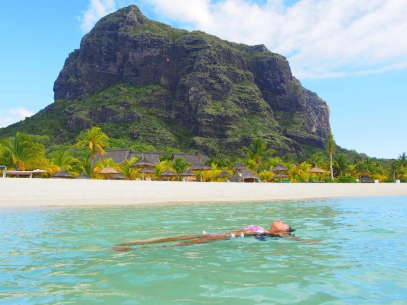 «Сначала Бог увидел Маврикий, а потом  создал рай. По его образу и подобию» Марк Твен