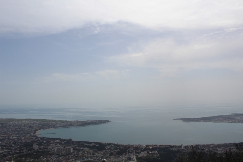 На weekend в Геленджик 9 апреля. Первое знакомство с городом.