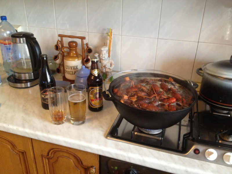 Принял на грудь, скажи что-нибудь! Трезвым вход запрещён!