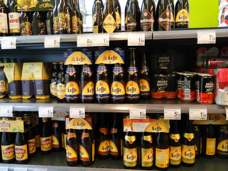 Принял на грудь, скажи что-нибудь! Трезвым вход запрещён!