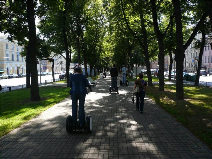 САНКТ ПЕТЕРБУРГ : на сегвеях по Питеру