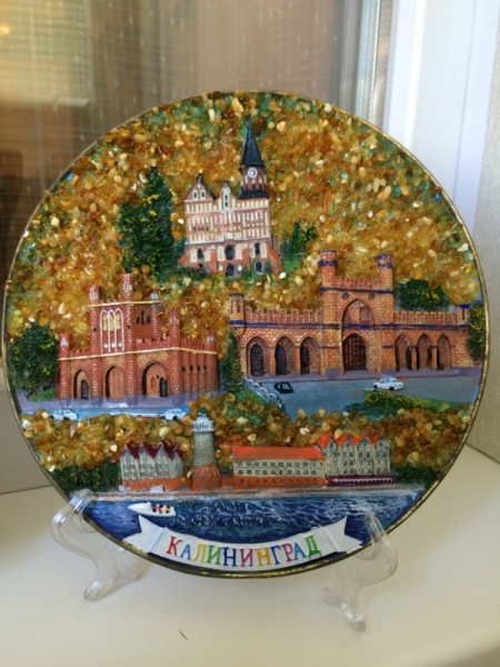 Кто коллекционирует сувенирные тарелочки?