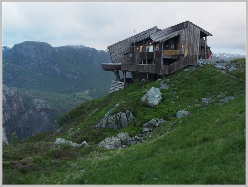 Центральная, западная и южная Норвегия. На машине, с ребенком и палаткой. Июль 2015.