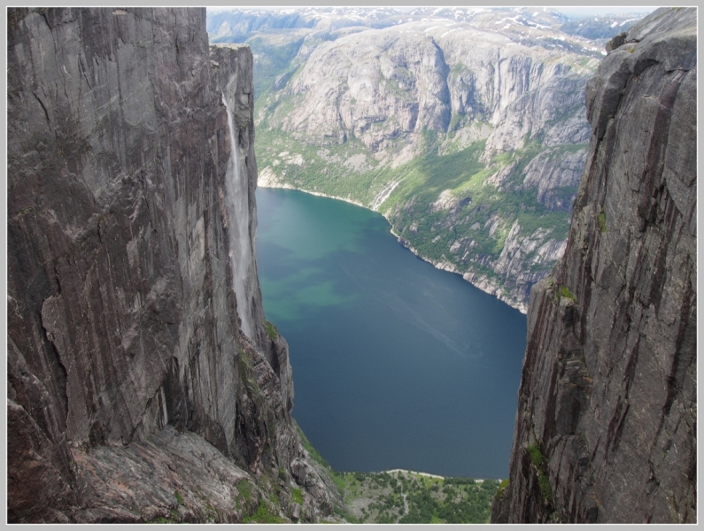 Центральная, западная и южная Норвегия. На машине, с ребенком и палаткой. Июль 2015.