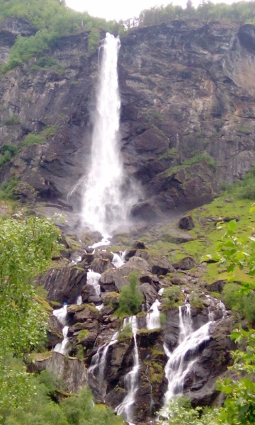 66 часов в Норвегии первый раз, 30 км пешком - и я в плену водопадов, фьордов