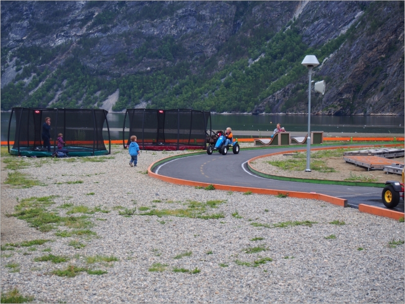 Центральная, западная и южная Норвегия. На машине, с ребенком и палаткой. Июль 2015.