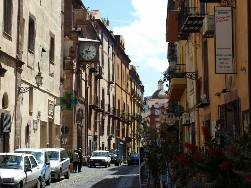 Улица с часами .  Боза